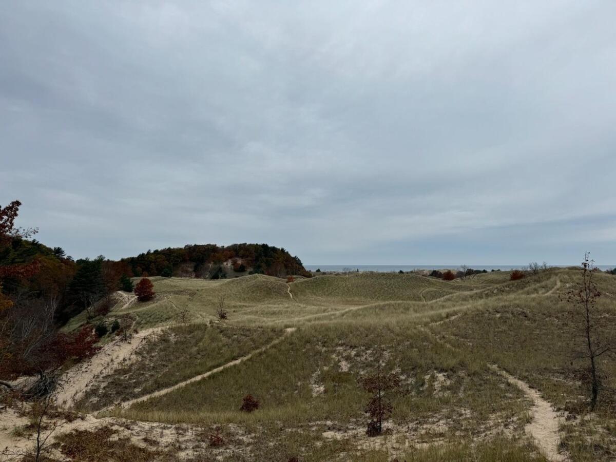 Dunes & Waves Retreat - Perfect Lake Getaway Mears Exterior photo